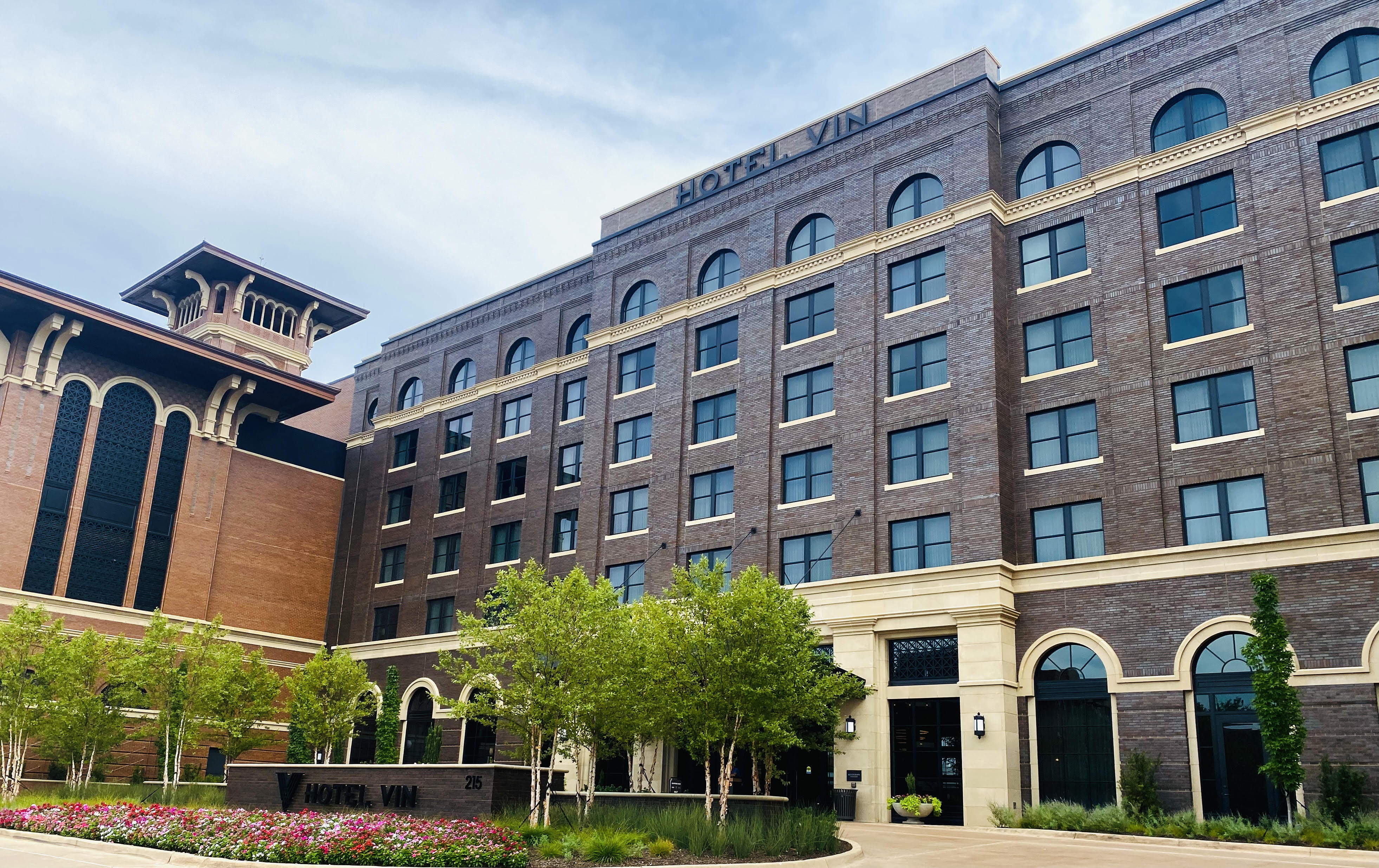 Hotel Vin Grapevine- A Texas Gem - Small Towns Big City