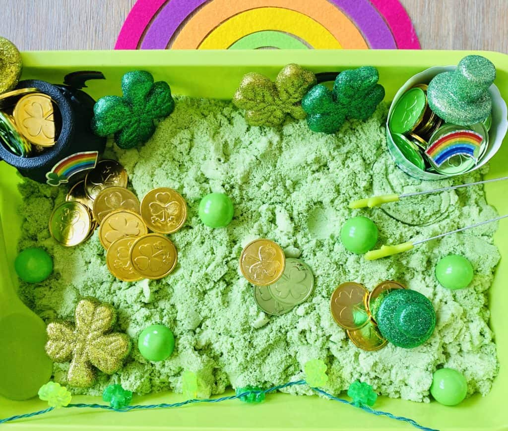 St Patrick's Day Sensory Bin! 