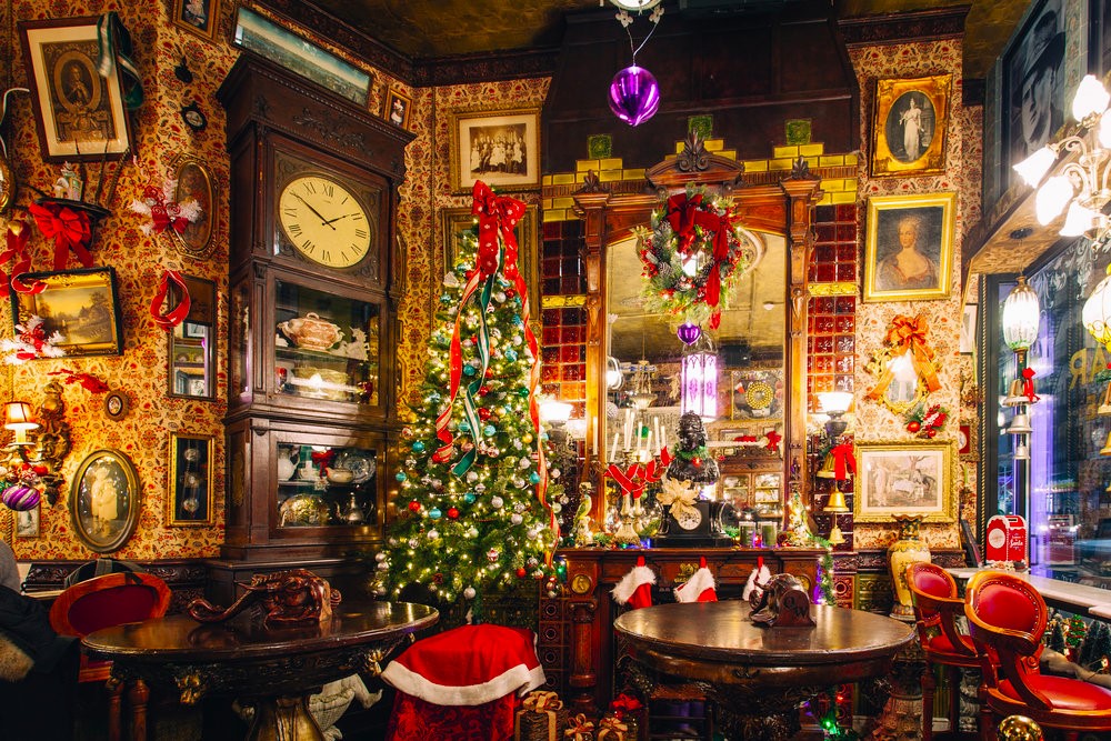 Oscar Wilde NYC for some of the best food and New York City Christmas decorations 