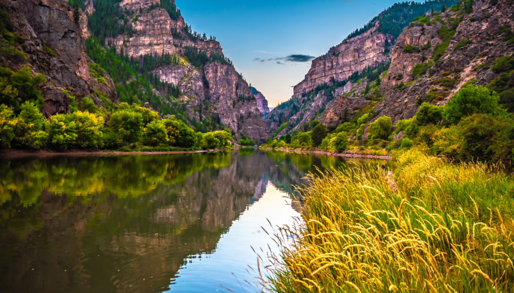 If you're looking for a beautiful mountain town to explore in Colorado, look no further than Glenwood Springs. With stunning scenery and plenty of activities to enjoy, you'll be able to relax and rejuvenate while enjoying all that this charming town has to offer.