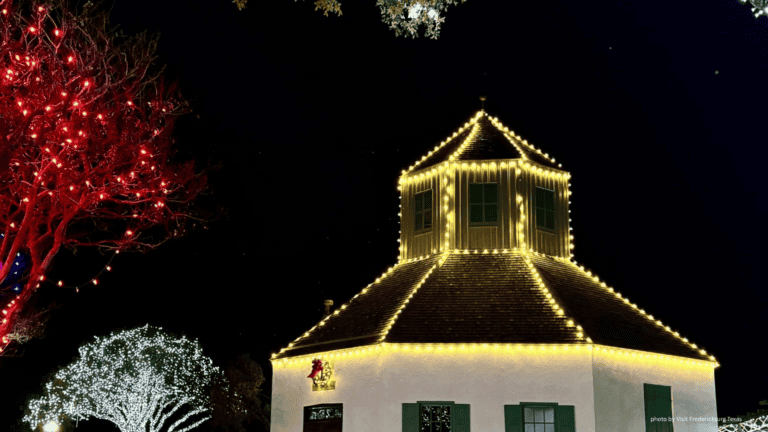 Marktplatz Christmas pyramid